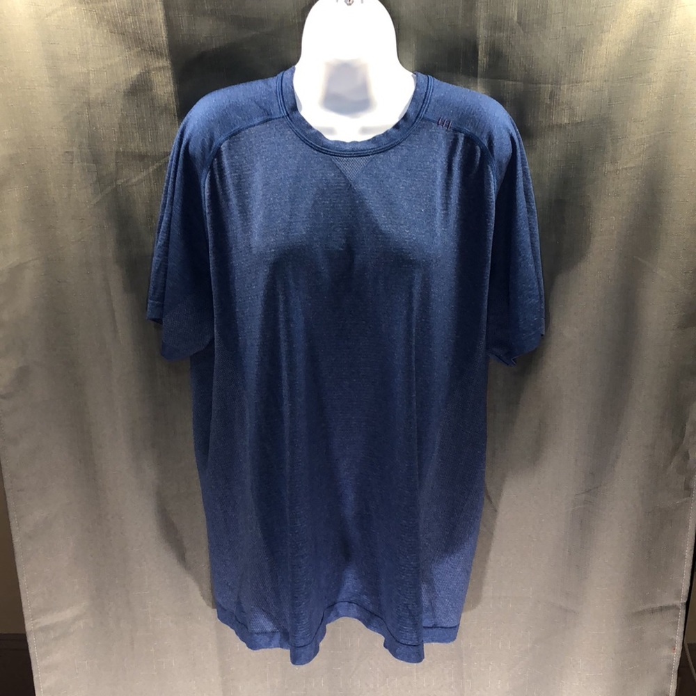 lululemon athletica Blue Short Sleeve Tee